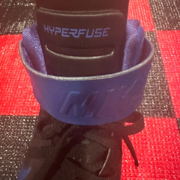 Nike Air Max Fly By 429545 041
Basketball size 11.5
In excellent condition - Picture 6 of 8